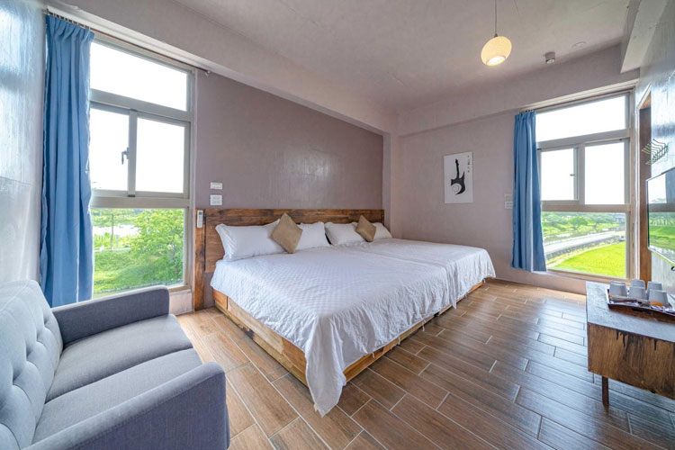 302河景夢幻四人房